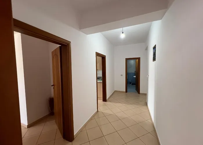 Apartment Reys Orikum 2-bedroom For Five